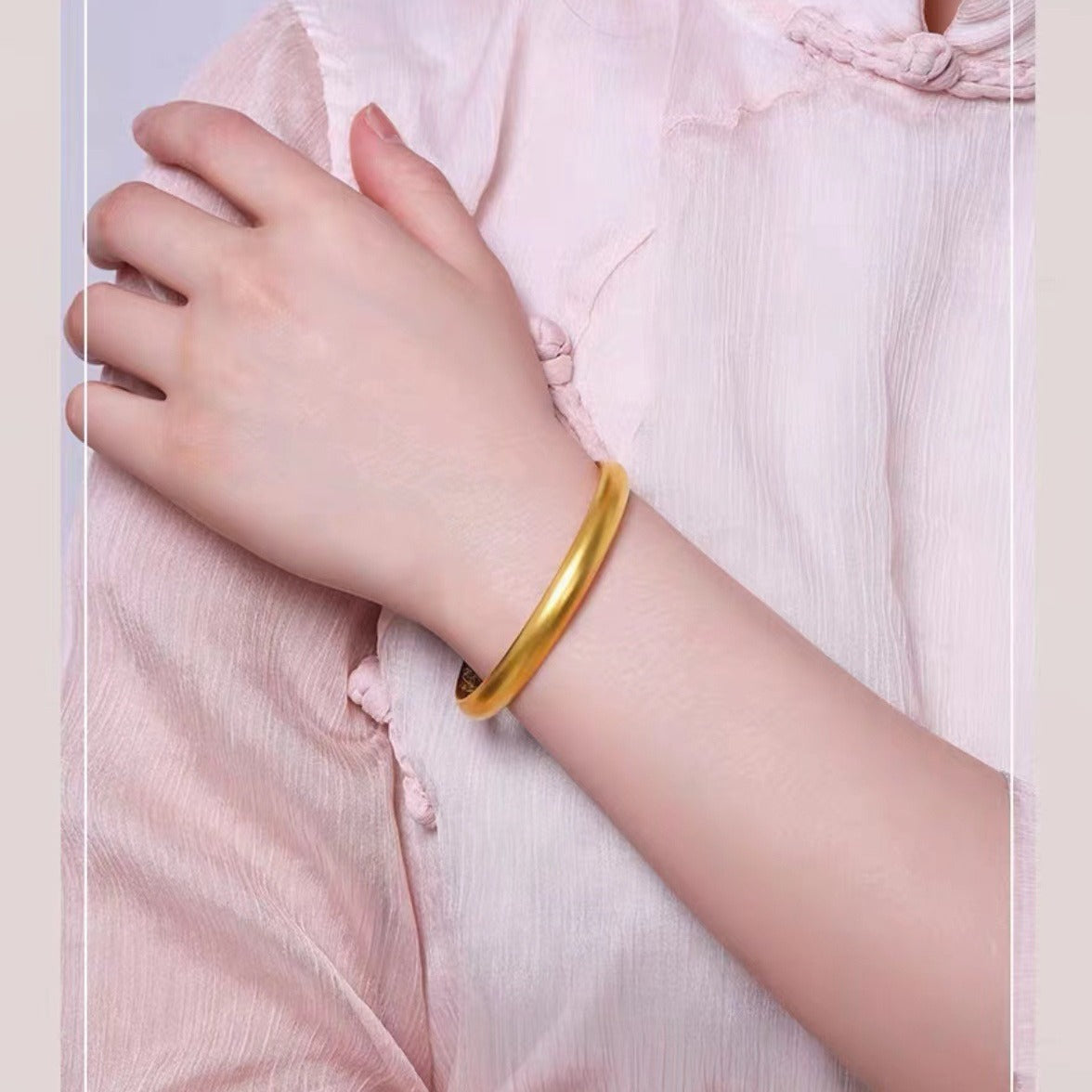 Sand Gold Pixiu Pattern Solid Bracelet