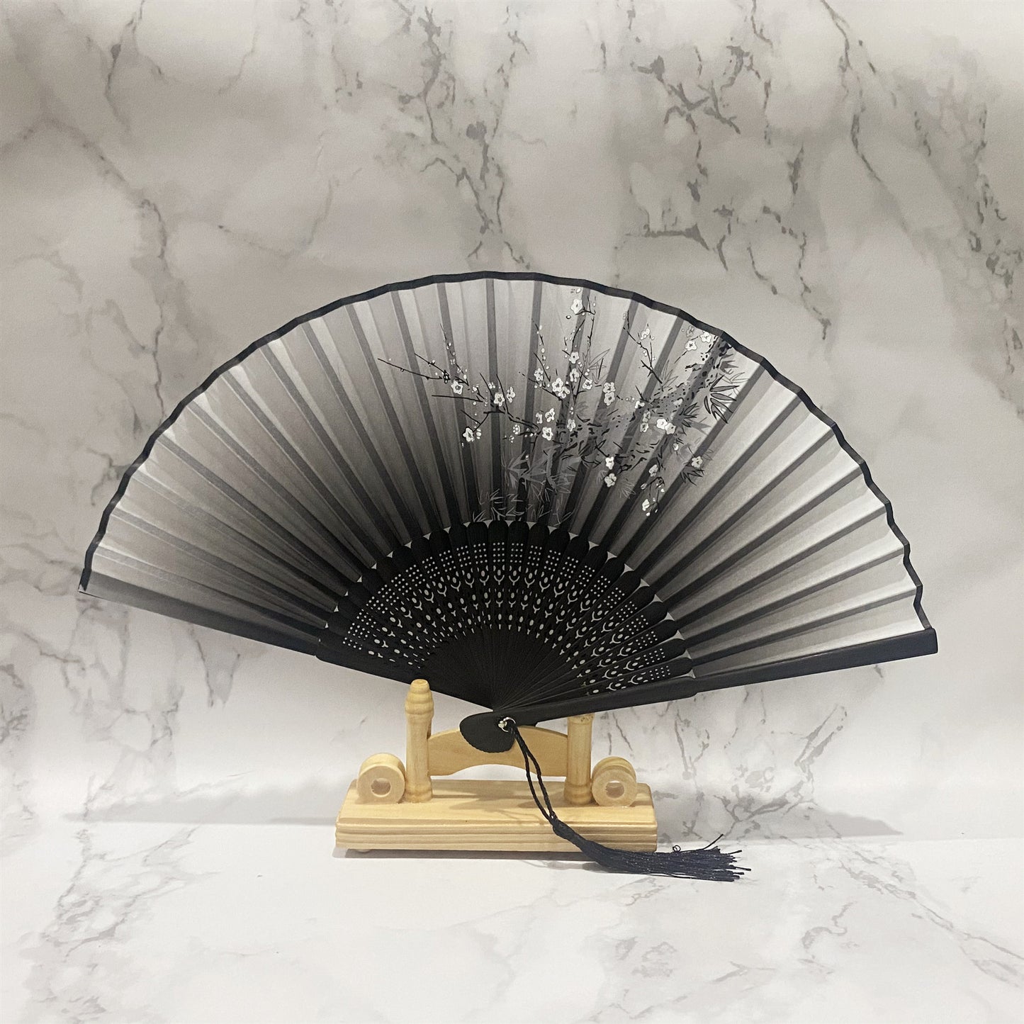Chinese style classical ladies tassel small folding fan portable folding fan ladies gift small bamboo fan