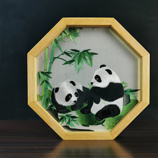 Chinese Su embroidery ornaments, panda pattern embroidery crafts, pure handmade embroidery ornaments, high-end gifts with gift boxes