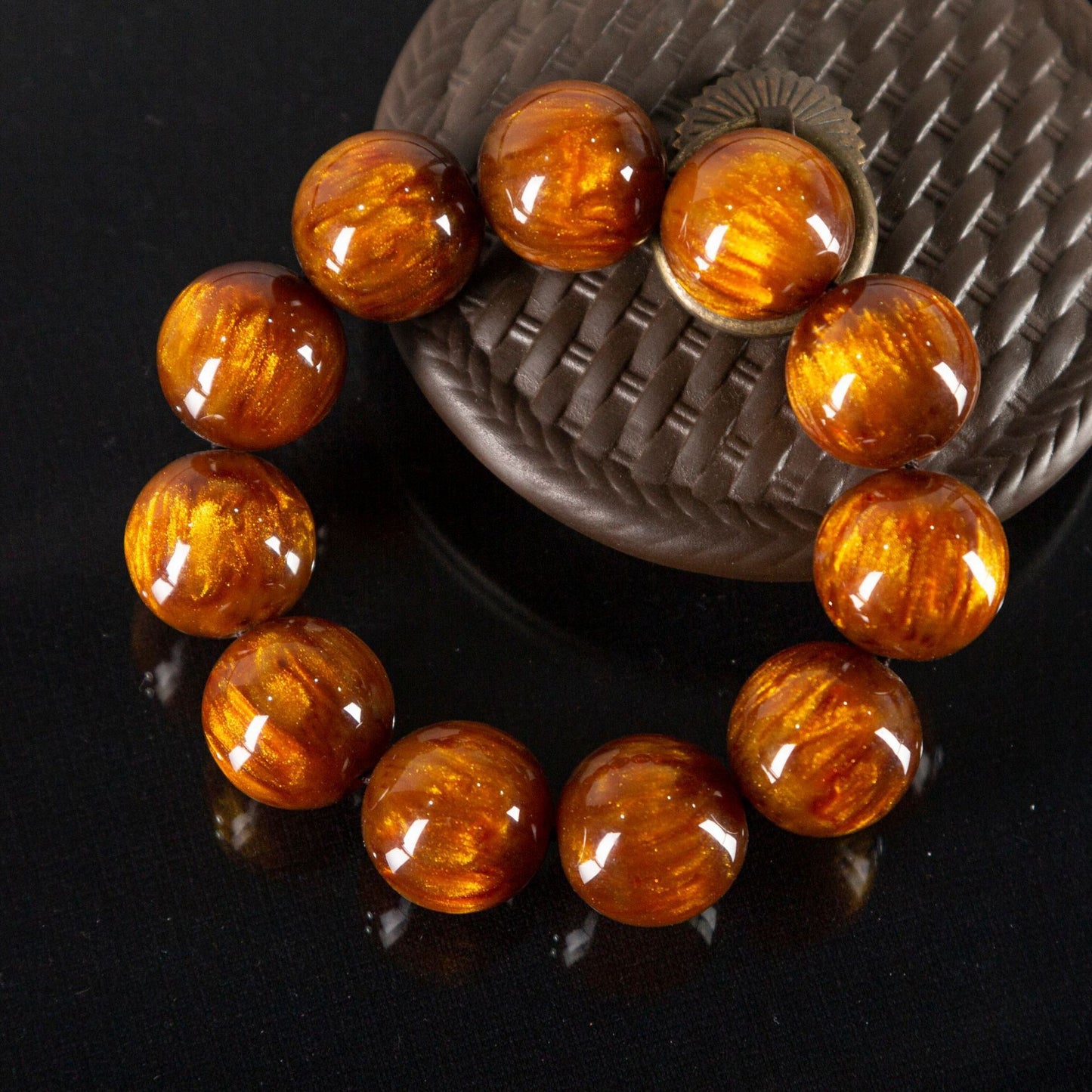 Chinoiserie golden sea willow resin feng shui bracelet